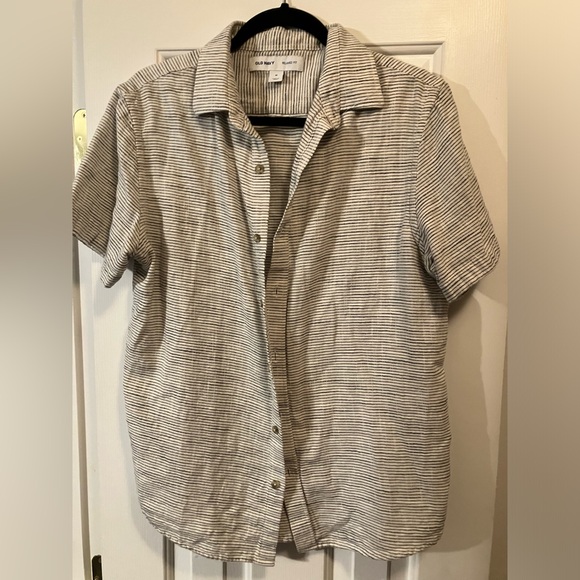 Old Navy Striped Short Sleeve Button Down - Picture 4 of 5